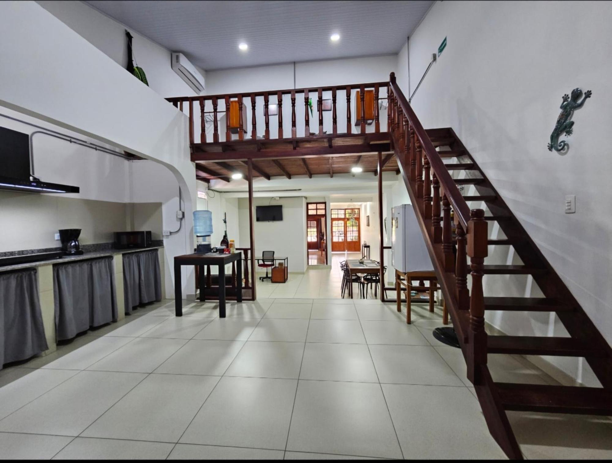Kanaq Hotel Tours Летисия Экстерьер фото
