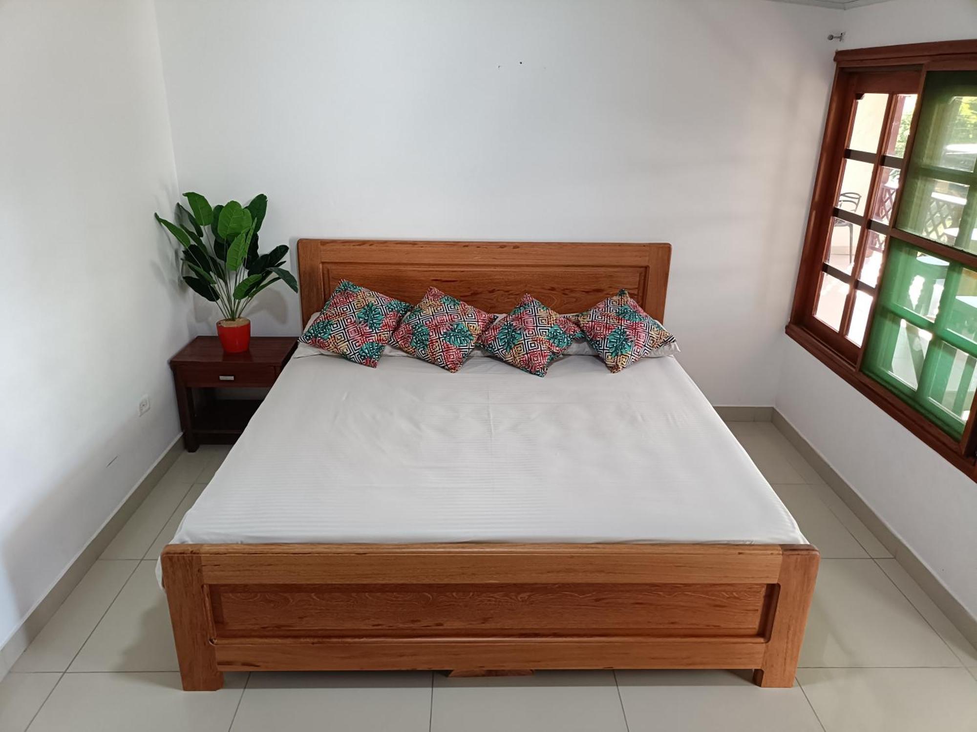 Kanaq Hotel Tours Летисия Экстерьер фото